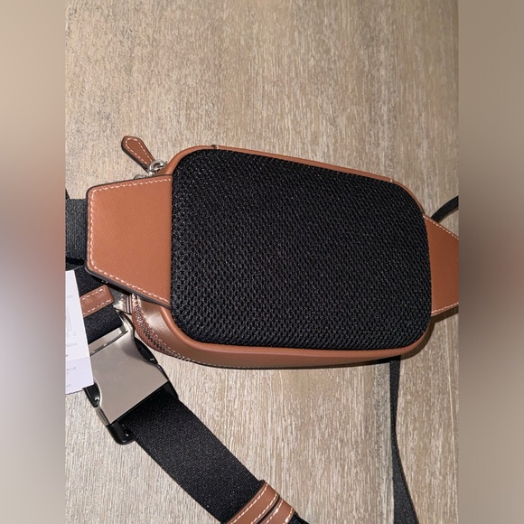 BLACK FRIDAY SALE | Coach Wyatt Belt Bag in Signature Canvas with Banana Print - Picture 8 of 13